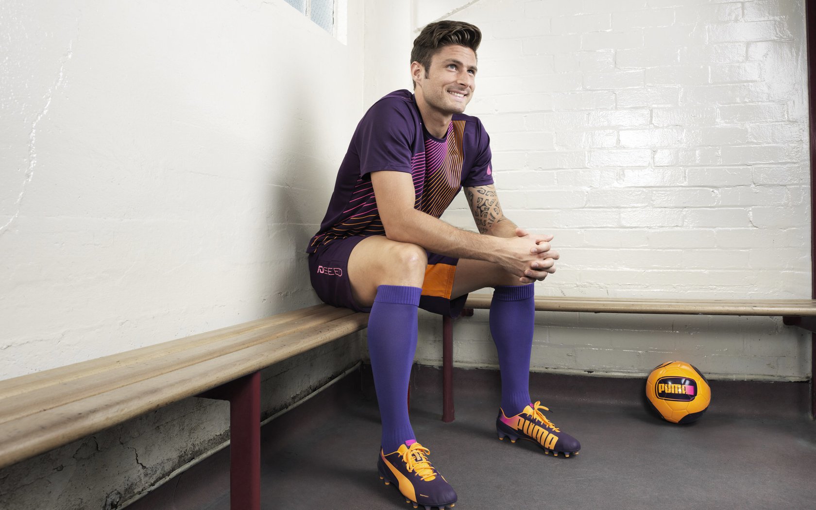 国米主场遭遇失利，球迷愤怒抗议主教练，上赛季国米主教练