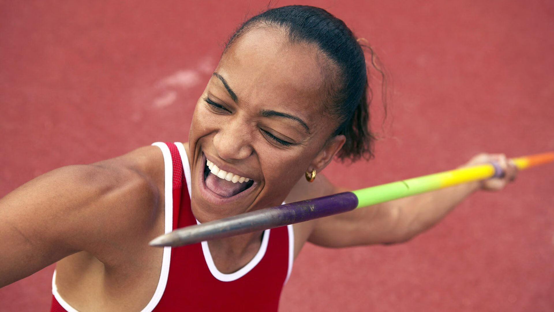 青岛黄海队员在场上奋力拼搏,展现团队精神,青岛黄海队服照片